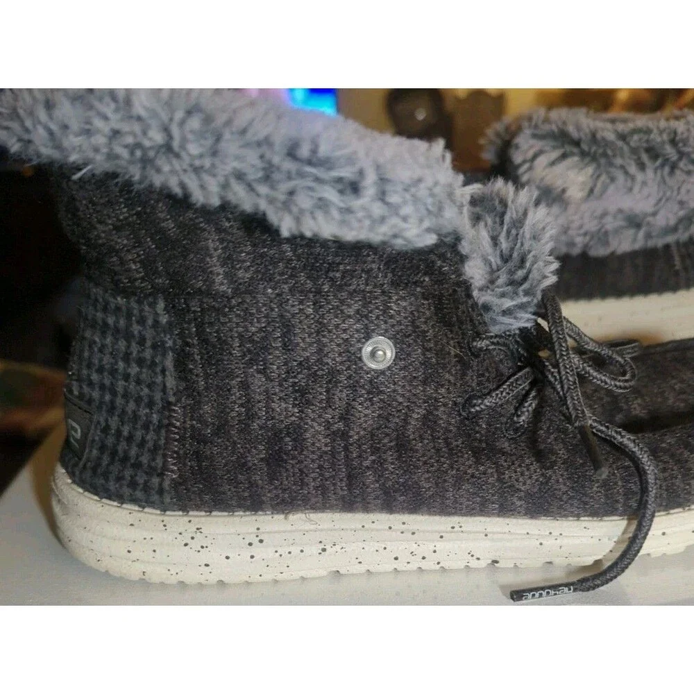 Hey Dude Britt Black Lace Up Faux Fur Ankle Cuffed Pull On Shoes Slippers Sz 8